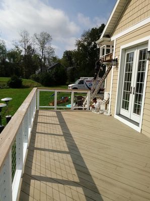 Before & After Deck Painting in Roxborough, PA (4)